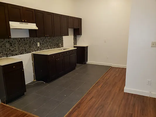 Rented by ERNY LLC | media 32