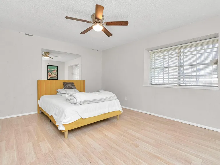 5837 Sunforest Dr — Photo 18