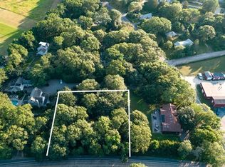 86 Henry Rd, Southampton, NY 11968