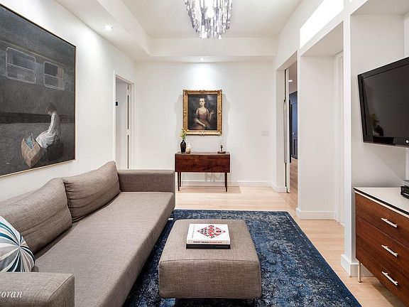 4th image of 15 Broad St APT 1720