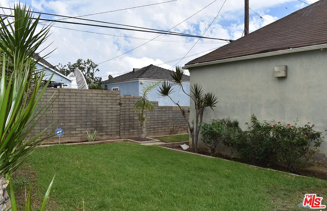 4 bed, 2.0 bath, 2196 sqft, $5,300 — Photo 3