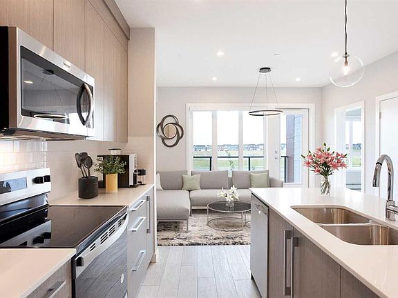 4th image of 60 SE Skyview Ranch Rd NE #2213