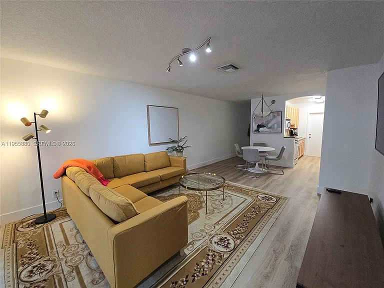 2424 SE 17th Cswy #312B — Photo 6