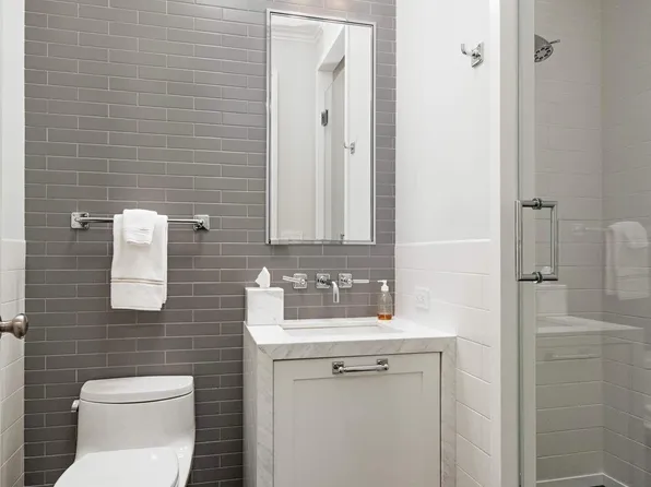 30 East 71st Street image 17 of 18