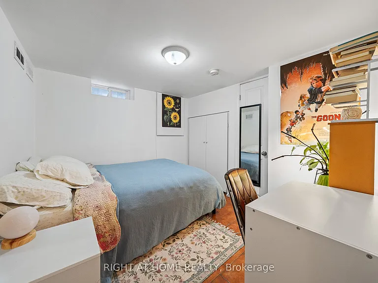 490 Brock Ave #4 — Photo 13