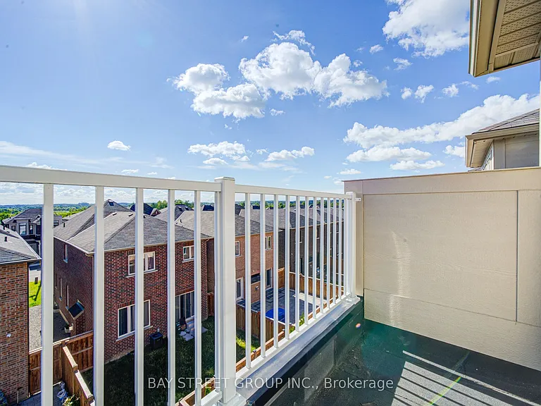 114 Ness Dr — Photo 36