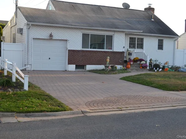 108 Justice Street, West Babylon, NY 11704