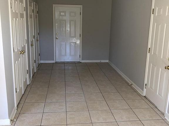 5th image of 3635 Woodland Dr