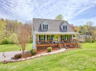 373 Big Cove Rd, Candler, NC 28715
