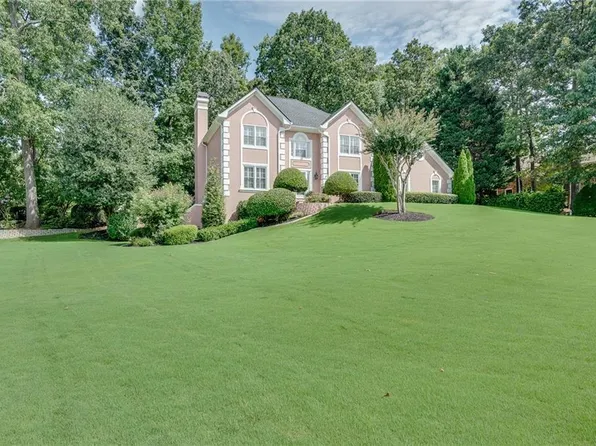 1281 Lake Washington Dr, Lawrenceville, GA 30043