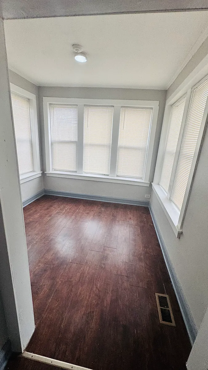Building Photo - 7250 S Merrill Ave #1