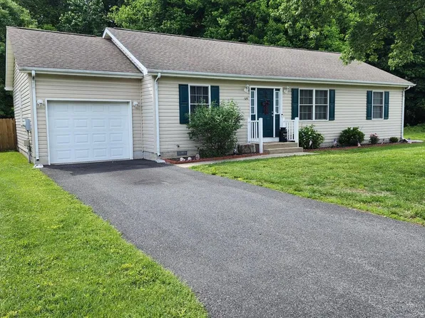 125 East St, Harrington, DE 19952