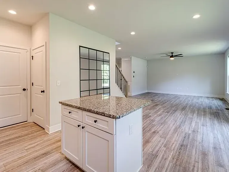 7 Limox Ln — Photo 8