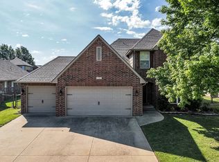 1907 W Woodbury St N, Broken Arrow, OK 74012