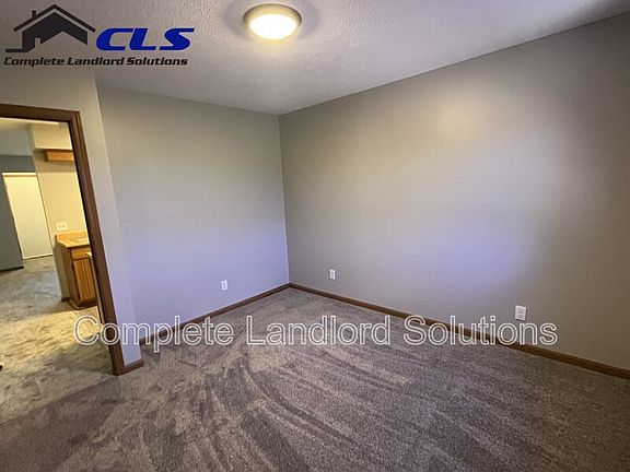 4th image of 1812 E Morgan Dr