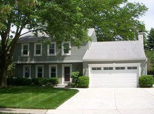 700 Hayes Ave, Libertyville, IL