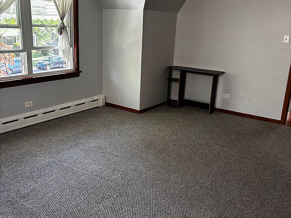 2nd image of 5428 W Sunnyside Ave #2