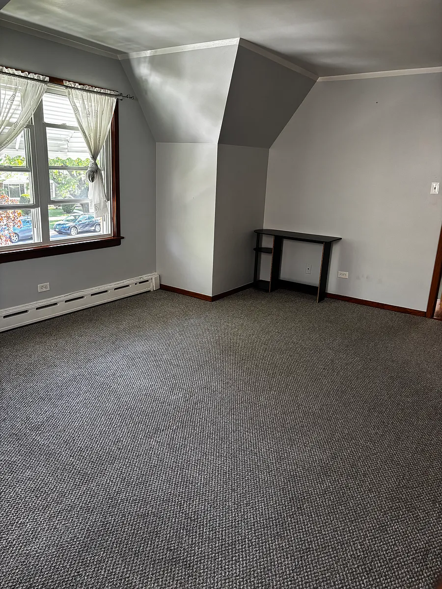 Building Photo - 5428 W Sunnyside Ave #2