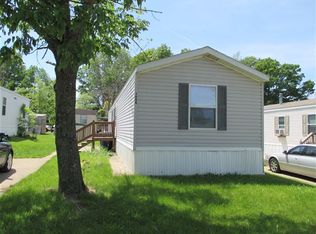 1004 Sun Valley Dr, Valparaiso, IN 46385