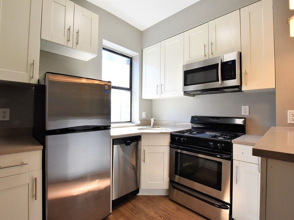 1st image of 2 Pinehurst Ave APT 6D