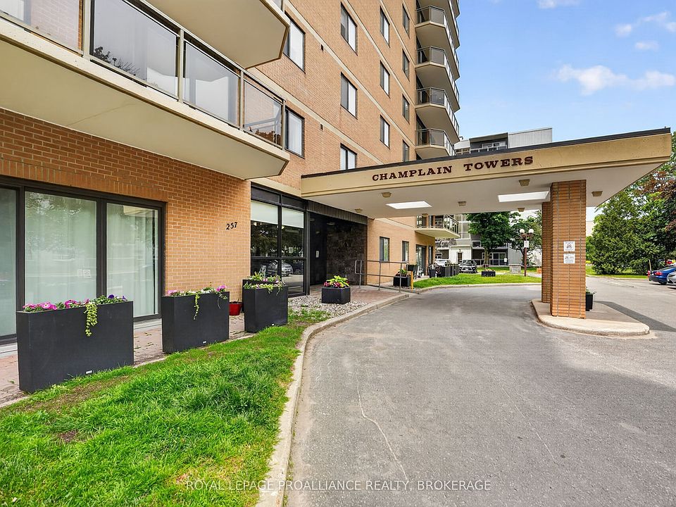 1st image of 257 Bath Rd #401
