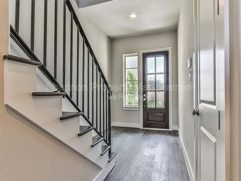10915 Brookeshire Chase Ln — Photo 11