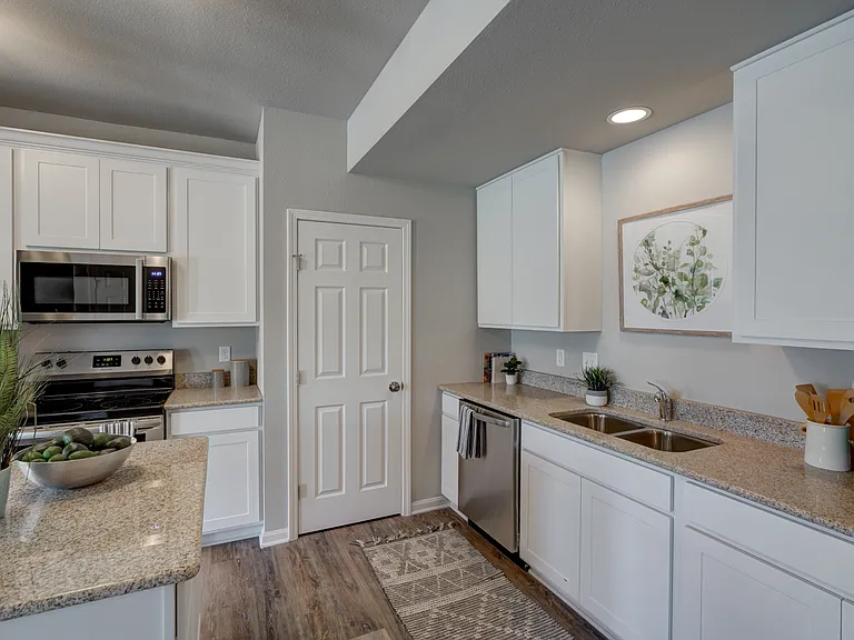 639 McKay Way — Photo 11