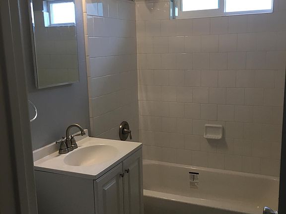 3rd image of 6977 Amherst St