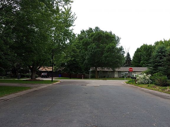 5th image of 760 Bernds Ave