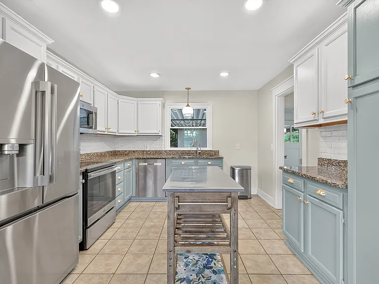 544 Watsonwood Dr — Photo 7