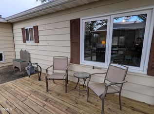 1232 Custer Dr, Washburn, ND 58577