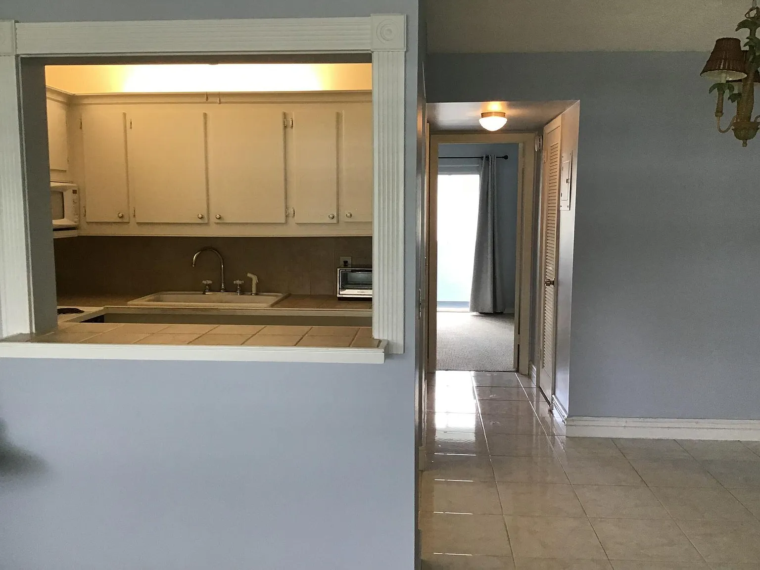 1 bed, 1.0 bath, 585 sqft, $1,350 — Photo 3