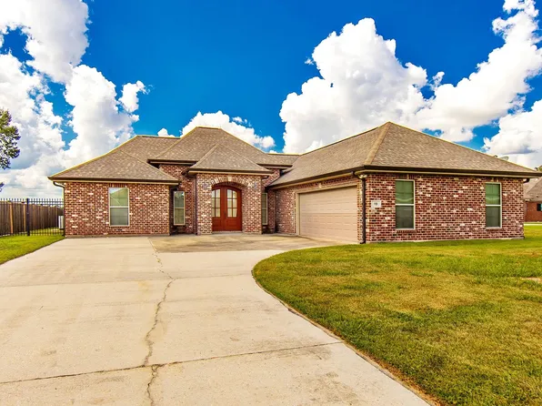 19 Cambridge Cir, Houma, LA 70364