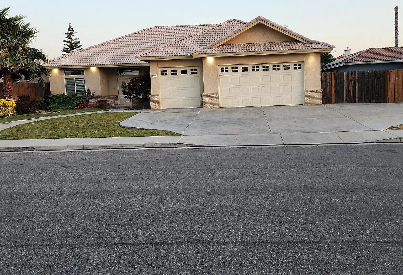 3409 Medallion Rose Ave — Photo 1