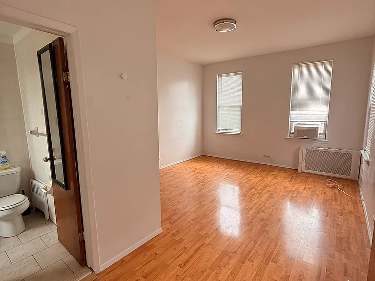 32-29 46th St #2F — Photo 1
