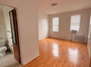 32-29 46th St #2F, Astoria, NY 11103