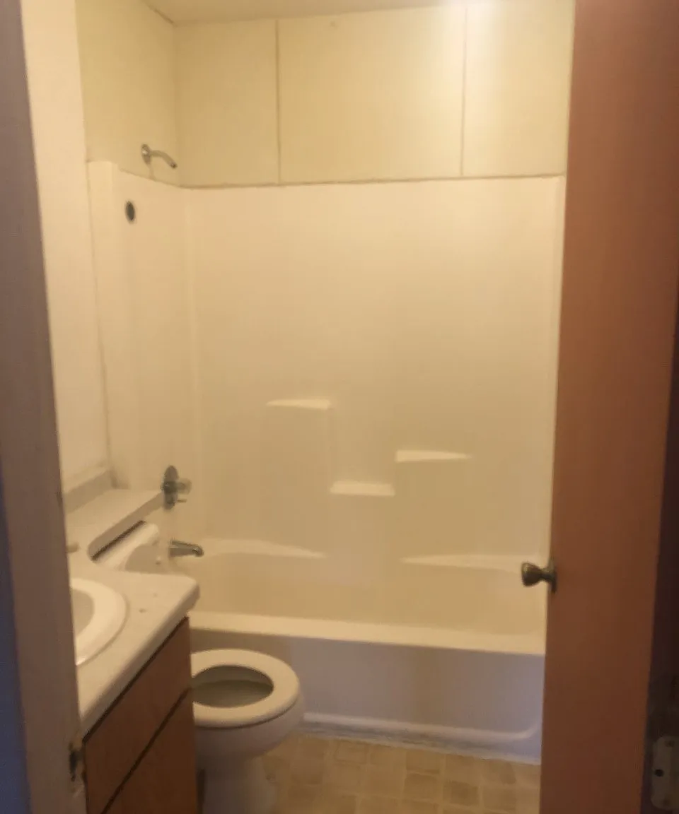 1207 E Union Ave - 12 — Photo 3