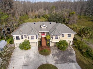 18720 Lake Commiston Ln, Lutz, FL 33549