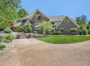 1110 N Oxfordshire Ln, Edwardsville, IL 62025