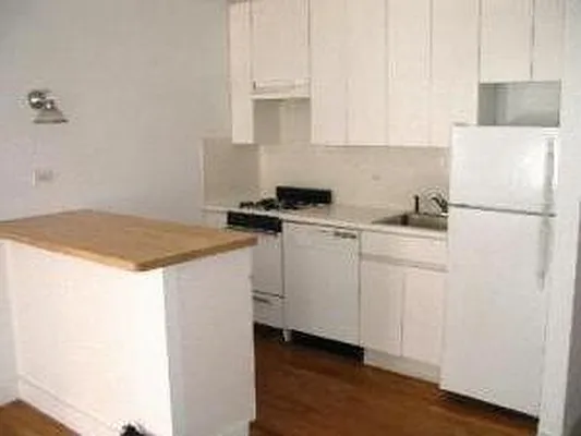 Rented by 4 Points Properties | media 22