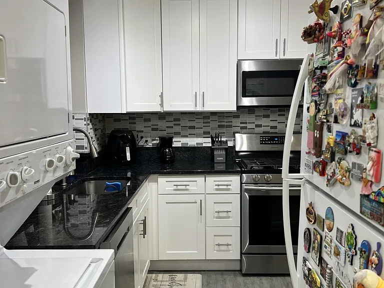 3322 Martha Custis Dr — Photo 4