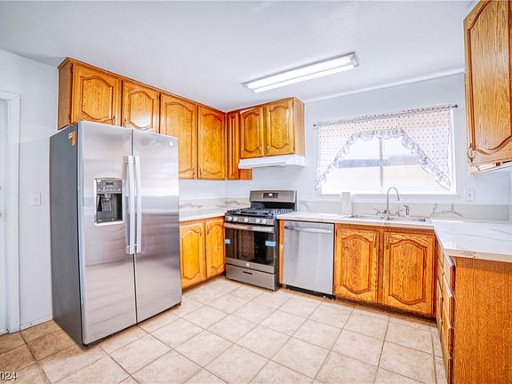 5th image of 4225 Greenhill Dr