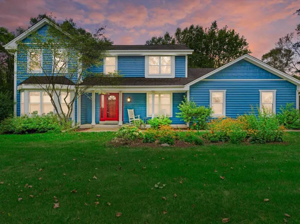 8549 West Highland ROAD, Mequon, WI 53097