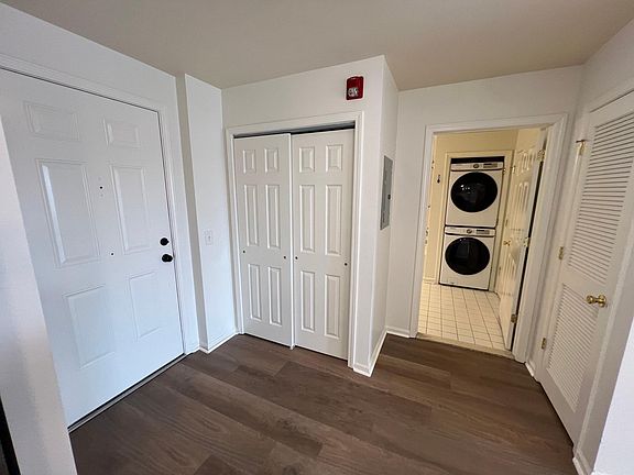 Entry/Foyer