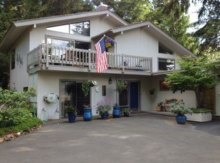 1 Woodthrush Ln, Gleneden Beach, OR 97388