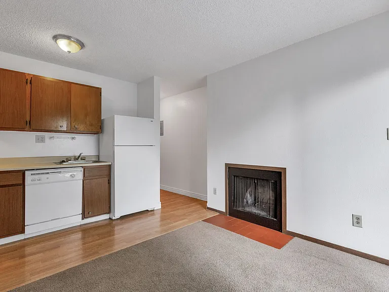 South Street Apartments — Photo 5