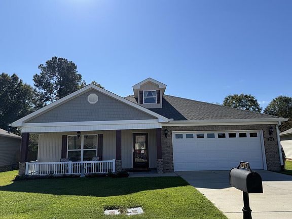 2nd image of 207 Chinkapin Dr