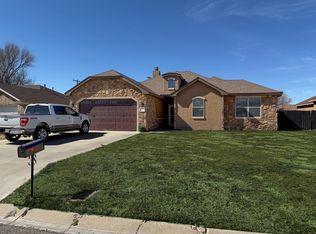 1932 Harbour Dr, Dalhart, TX 79022