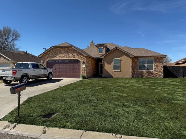 1932 Harbour Dr, Dalhart, TX 79022