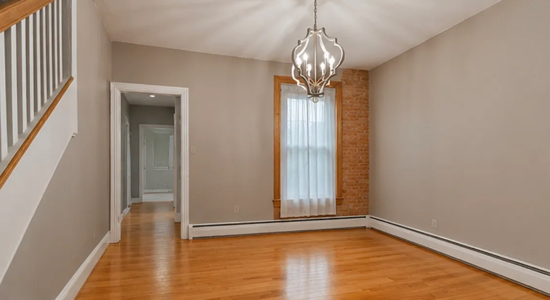 4 bed, 1550 sqft, $2,500 — Photo 3